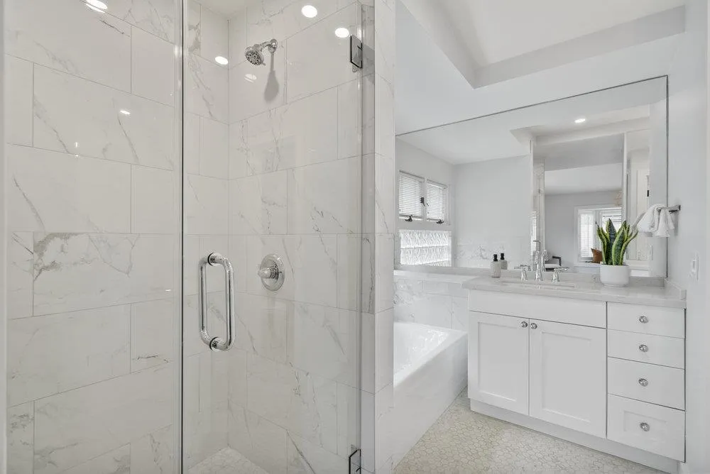 Belvedere, California 94920, United States, 3 Bedrooms Bedrooms, ,3 BathroomsBathrooms,Residential,Active,220662