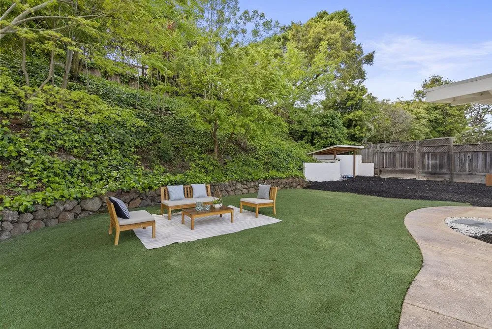 Belvedere, California 94920, United States, 3 Bedrooms Bedrooms, ,3 BathroomsBathrooms,Residential,Active,220662