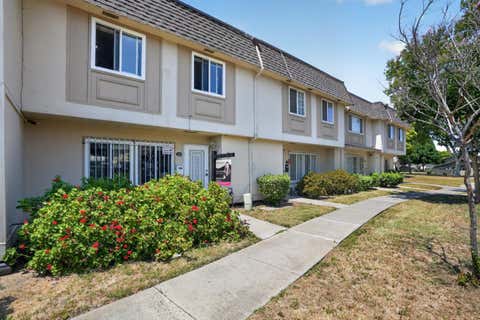 Tiny photo for 2746 Fricka Court, San Jose, CA 95121 (MLS # ML82051143)