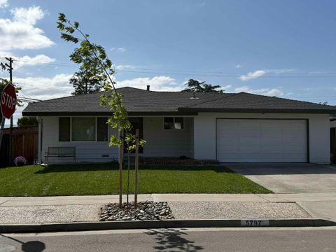 Photo of 5797 Arapaho Drive, SAN JOSE, CA 95123 (MLS # ML82043669)