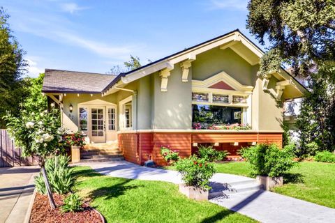 Photo of 87 S 17th Street, SAN JOSE, CA 95112 (MLS # ML82042051)