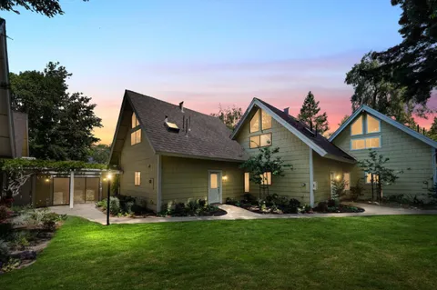 2518 W Middlefield Road, Mountain View, CA 94043 - #: ML82006048