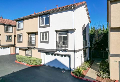 Photo of 25106 Angelina Lane #21, HAYWARD, CA 94544 (MLS # ML82030802)