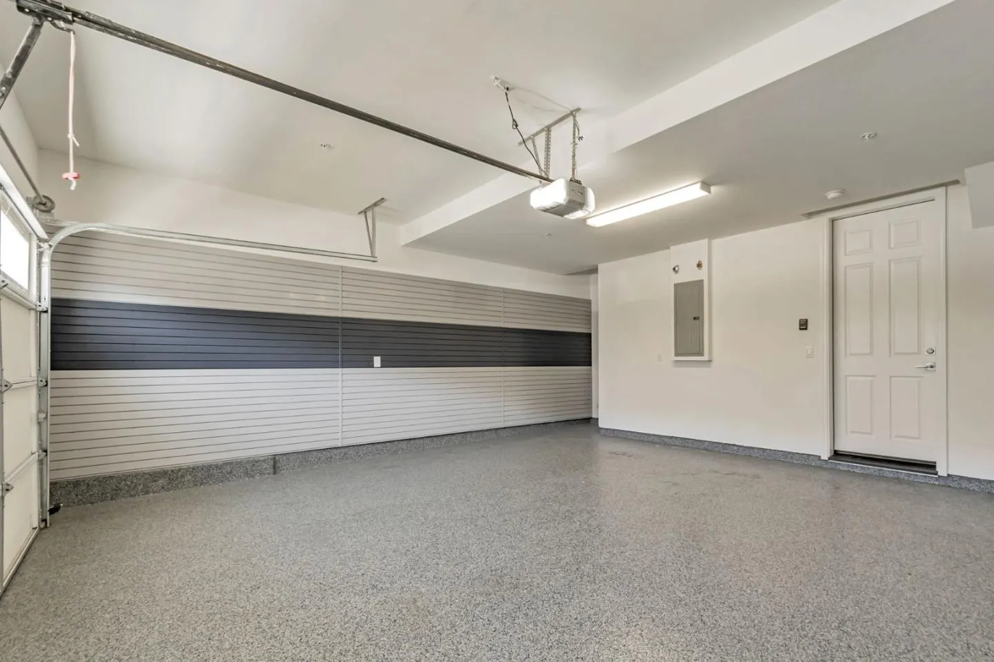 Milpitas, California 95035, United States, 3 Bedrooms Bedrooms, ,4 BathroomsBathrooms,Residential,Active,216015