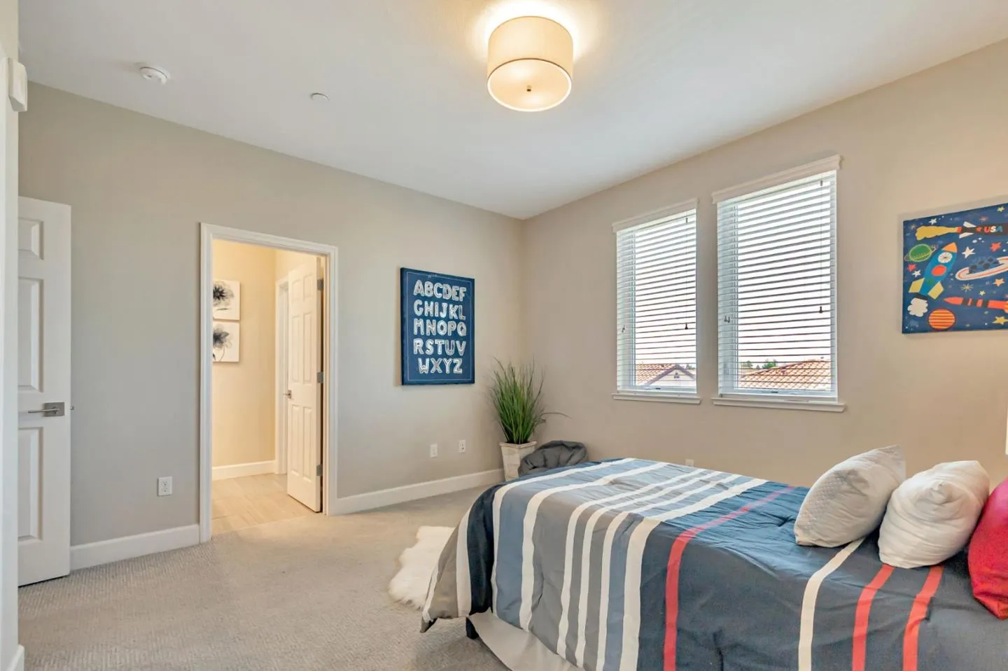 Milpitas, California 95035, United States, 3 Bedrooms Bedrooms, ,4 BathroomsBathrooms,Residential,Active,216015