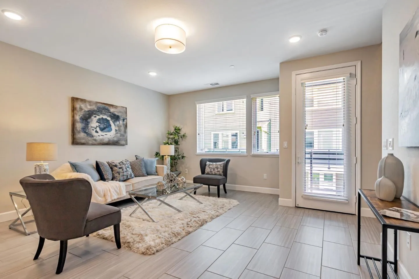 Milpitas, California 95035, United States, 3 Bedrooms Bedrooms, ,4 BathroomsBathrooms,Residential,Active,216015