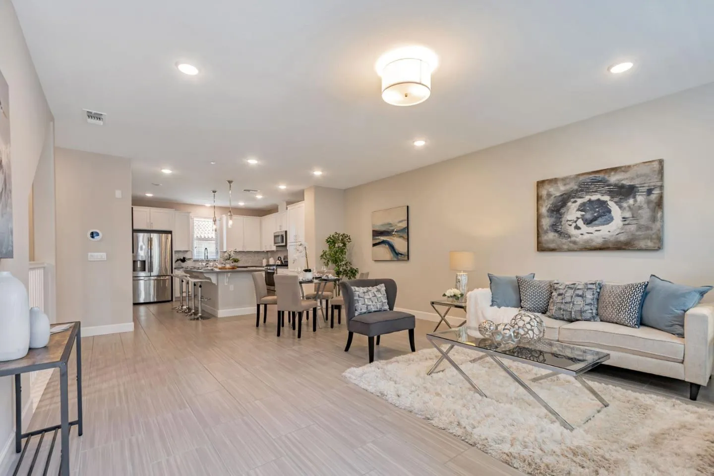 Milpitas, California 95035, United States, 3 Bedrooms Bedrooms, ,4 BathroomsBathrooms,Residential,Active,216015