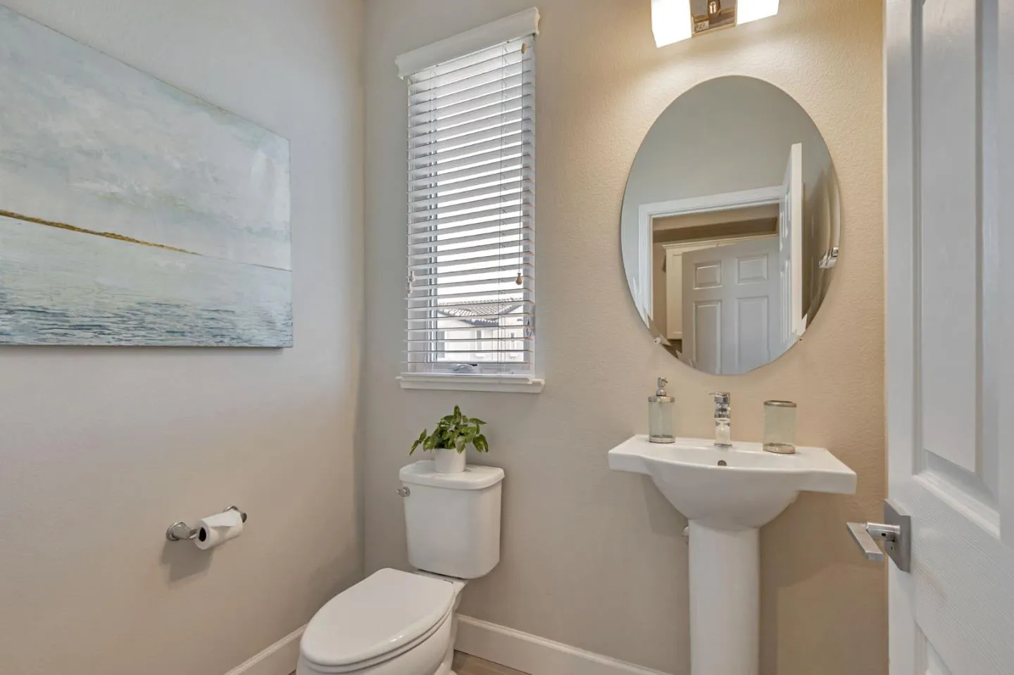 Milpitas, California 95035, United States, 3 Bedrooms Bedrooms, ,4 BathroomsBathrooms,Residential,Active,216015