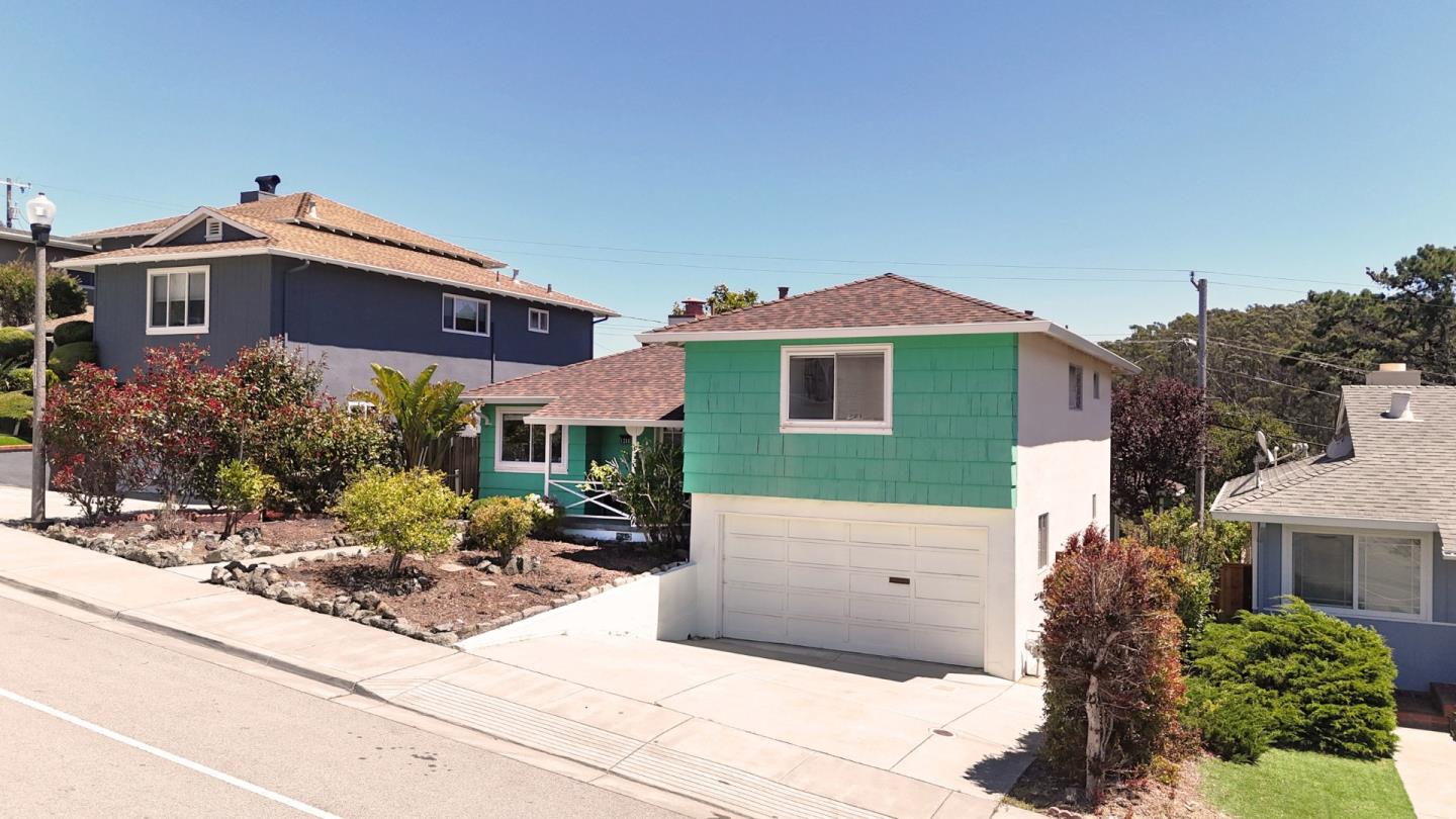 1380 Claremont Drive