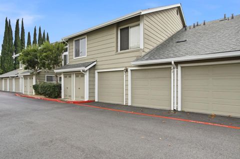 Tiny photo for 40 Cherry Crest Lane, SAN JOSE, CA 95136 (MLS # ML82027756)