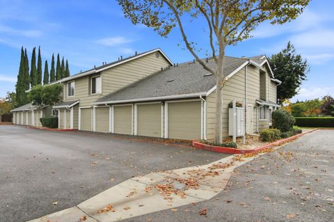 Tiny photo for 40 Cherry Crest Lane, SAN JOSE, CA 95136 (MLS # ML82027756)