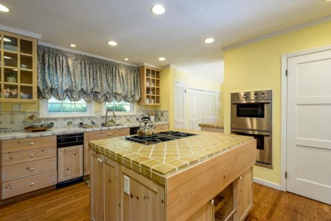 Tiny photo for 460 Olive Street, MENLO PARK, CA 94025 (MLS # ML82021426)