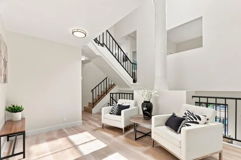 MLS: ML82052791