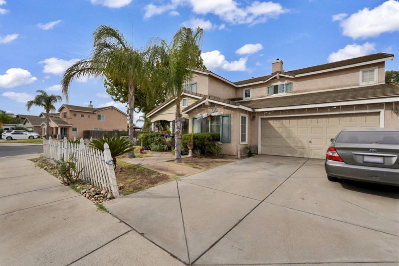 825 Rolling Oak Court