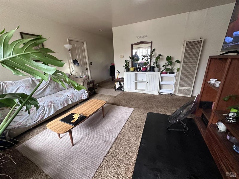 2721 Victoria Drive