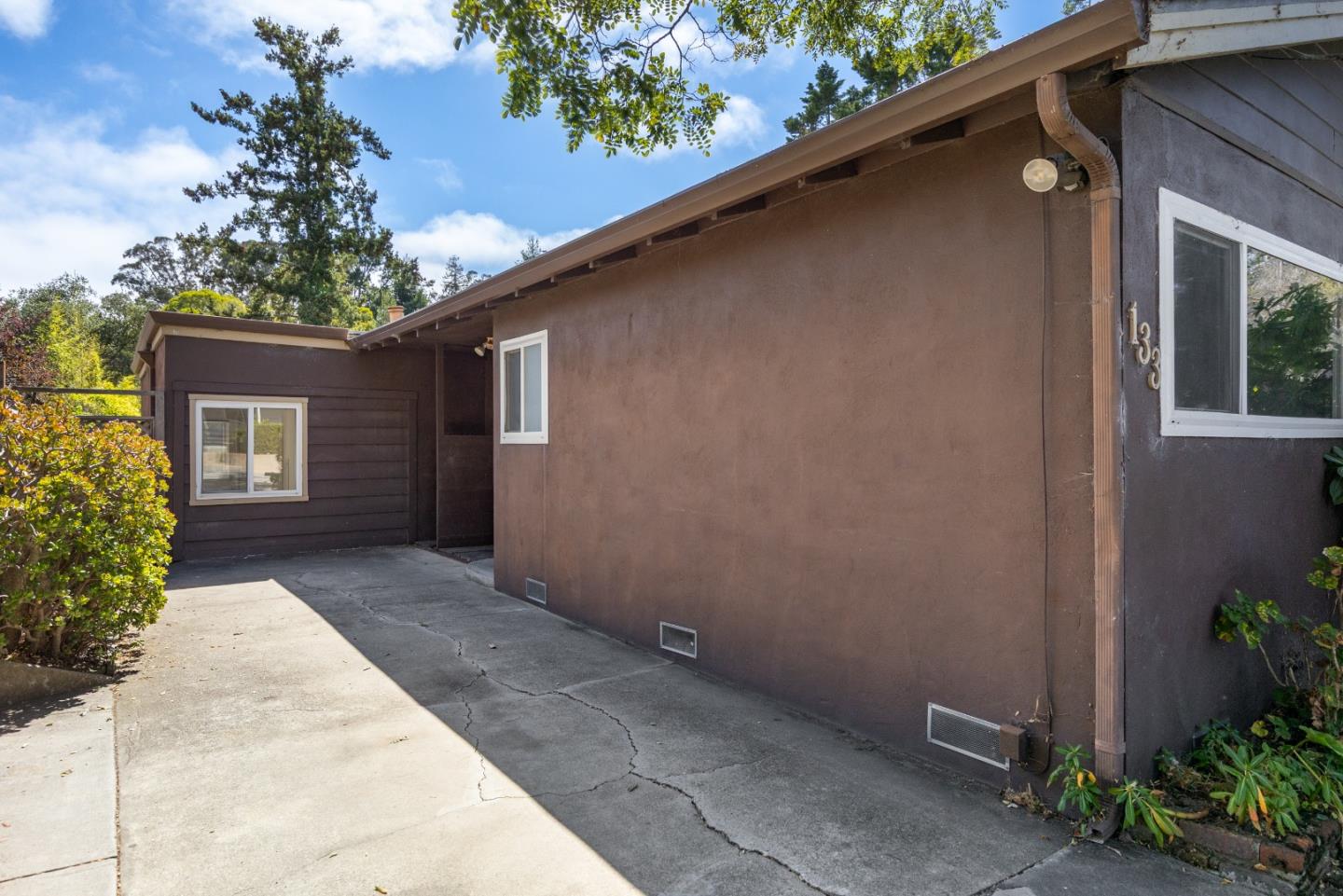 133 Echo Street