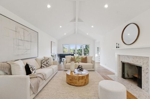 Tiny photo for 6 Valencia Road, Orinda, CA 94563 (MLS # ML82038808)