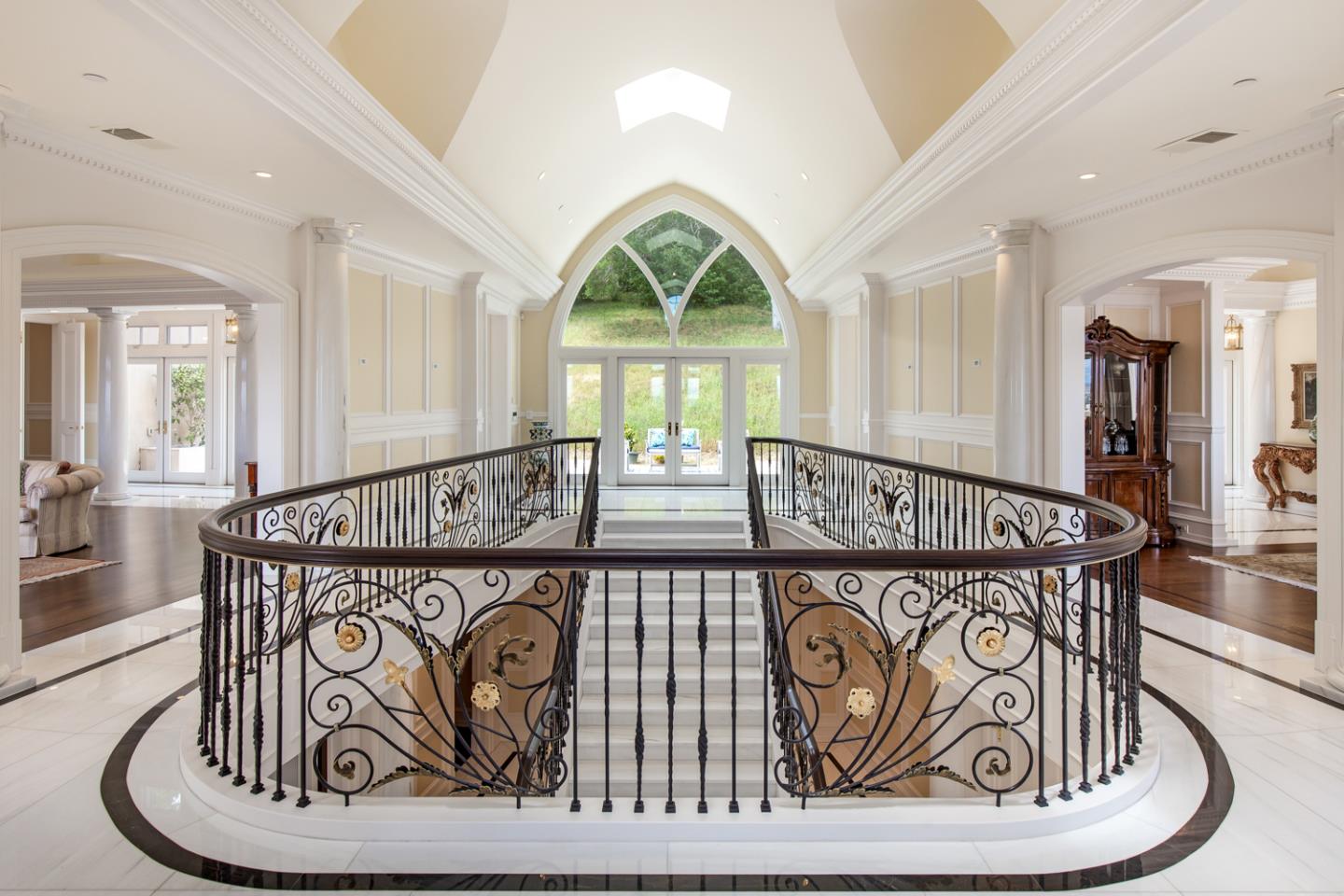 490 Las Pulgas Drive