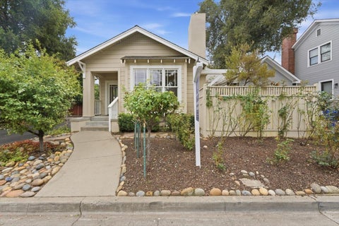Photo of 27 Cross Way, Los Gatos, CA 95030 (MLS # ML82061111)