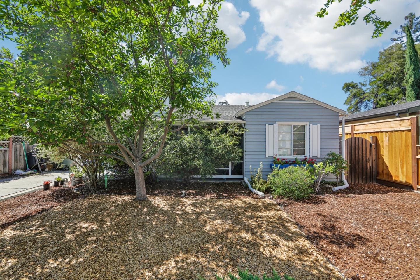 444 Matadero Avenue