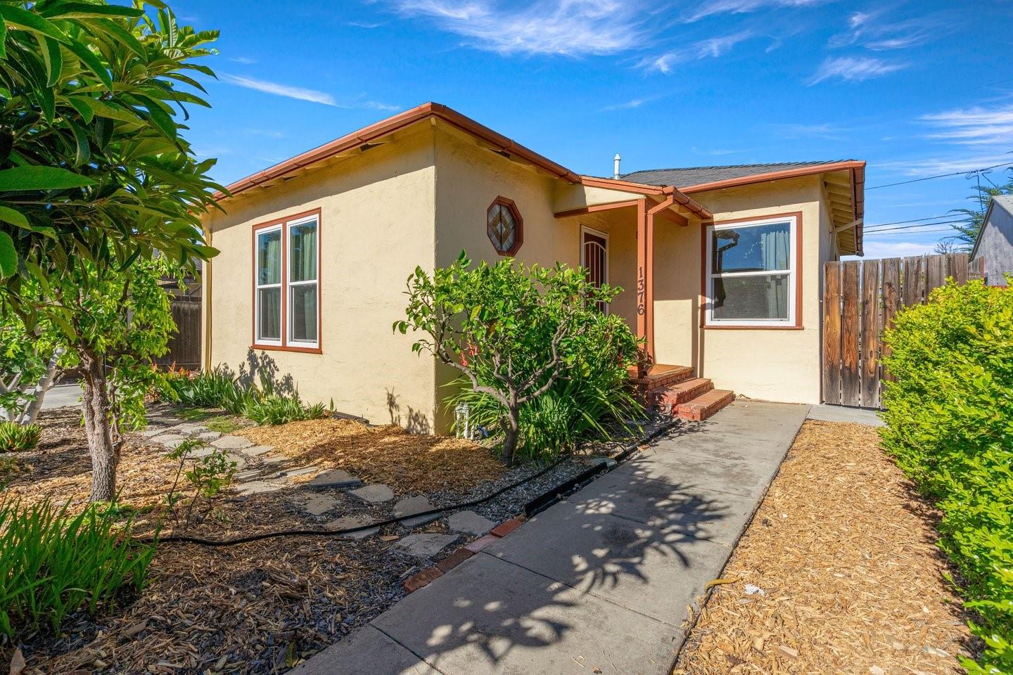 1376 North San Pedro Street