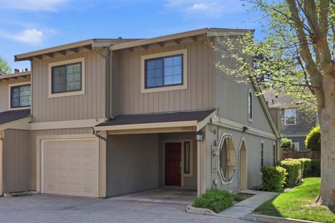Tiny photo for 2051 Delbarr Court, SAN JOSE, CA 95125 (MLS # ML82030426)