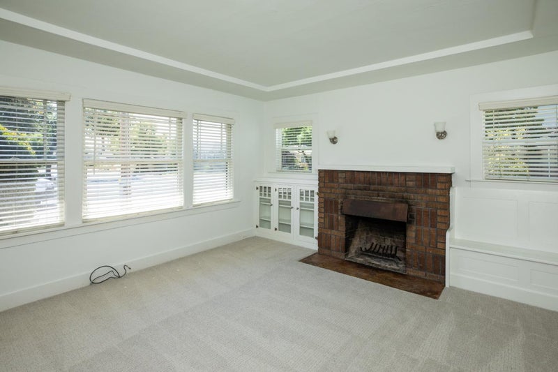 196 North 17th Street
