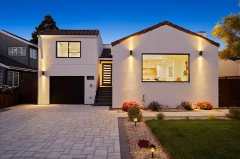 Featured picture for the property ML82009115
