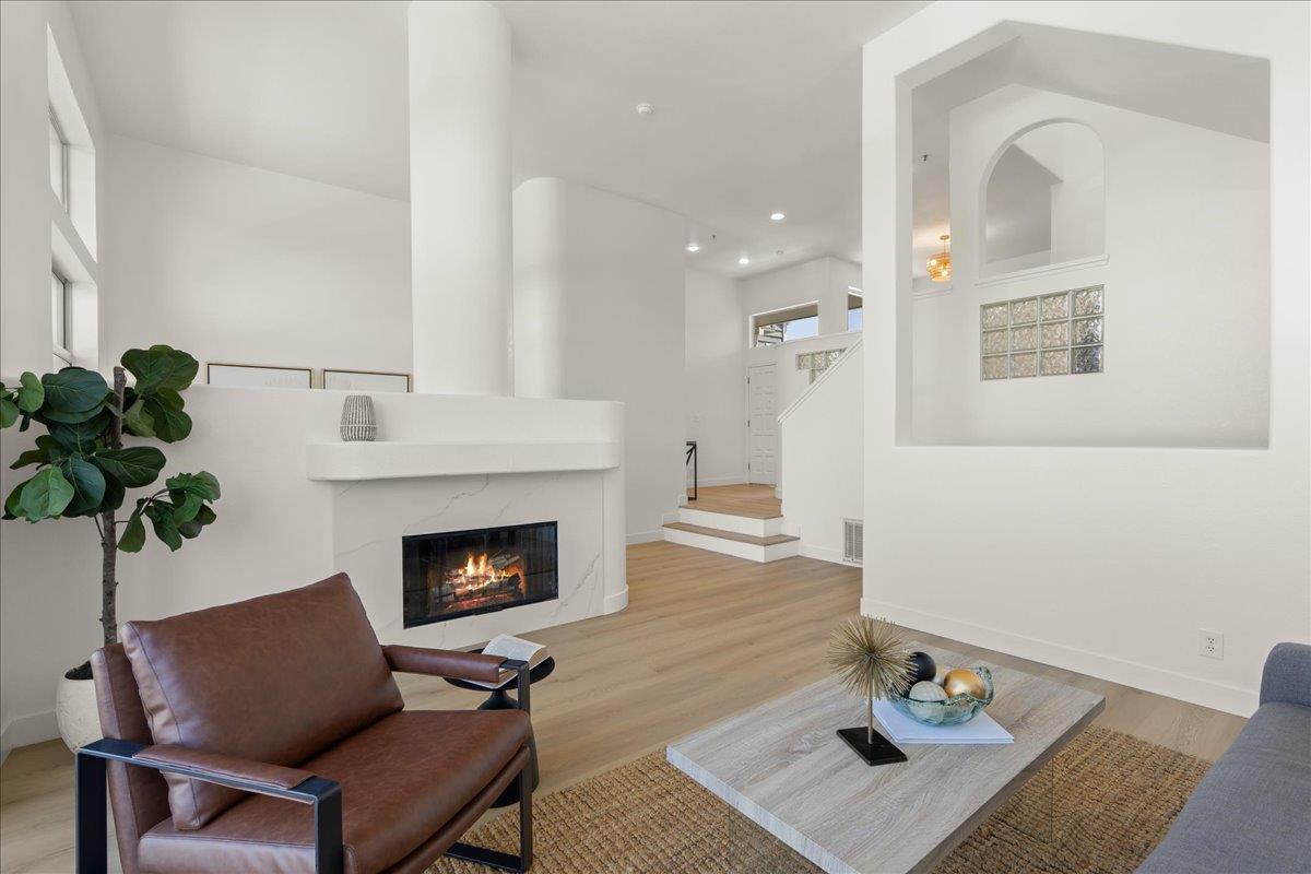 809 Columbia Circle