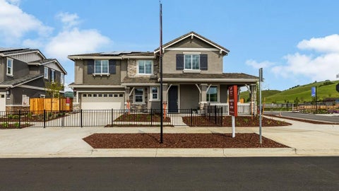 Photo of 106 Golden Gate Lane, VACAVILLE, CA 95687 (MLS # ML82065428)