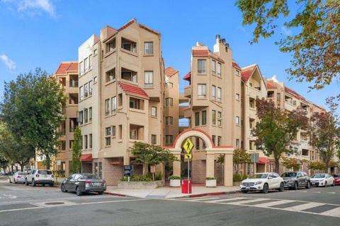 Photo of 365 Forest Avenue #2F, PALO ALTO, CA 94301 (MLS # ML82065390)