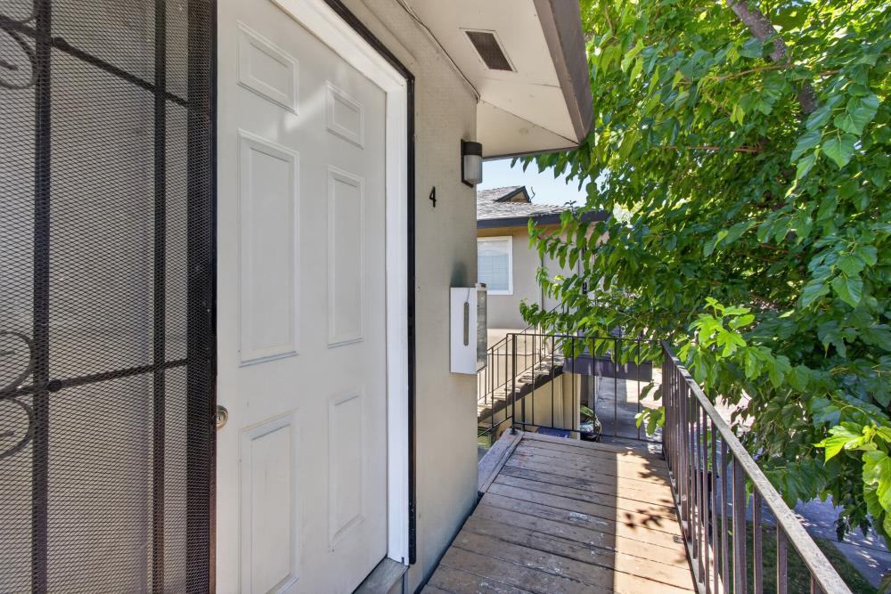 5948 Walerga Road 4