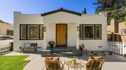1425 California Drive, Burlingame, CA 94010 - #: ML82063323