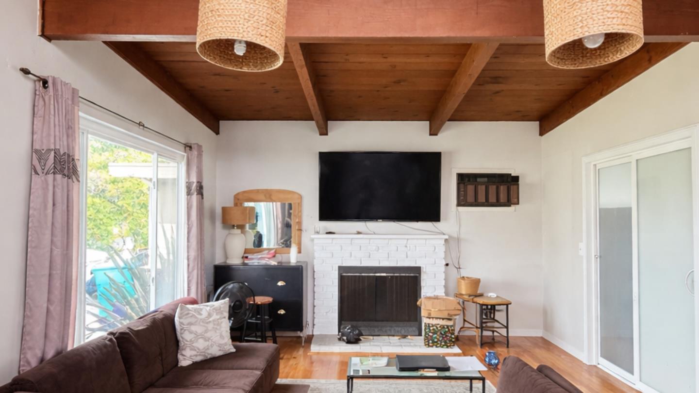 1223 Kiely Boulevard