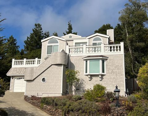 Photo of 255 Thunderbird Drive, APTOS, CA 95003 (MLS # ML82022928)