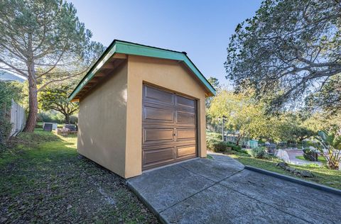 Tiny photo for 300 Mesa Road, SALINAS, CA 93908 (MLS # ML82031344)