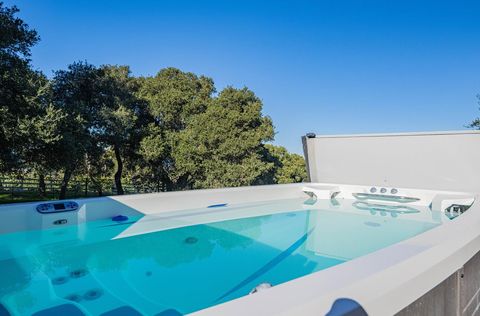 Tiny photo for 300 Mesa Road, SALINAS, CA 93908 (MLS # ML82031344)