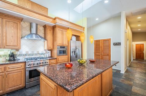 Tiny photo for 300 Mesa Road, SALINAS, CA 93908 (MLS # ML82031344)