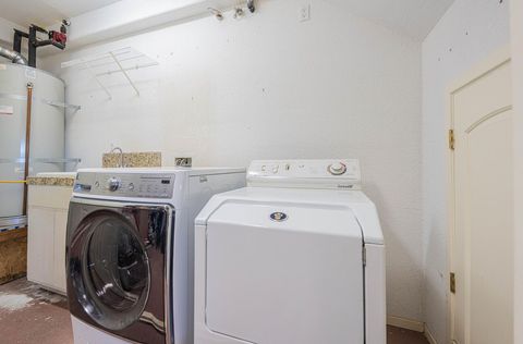 Tiny photo for 300 Mesa Road, SALINAS, CA 93908 (MLS # ML82031344)