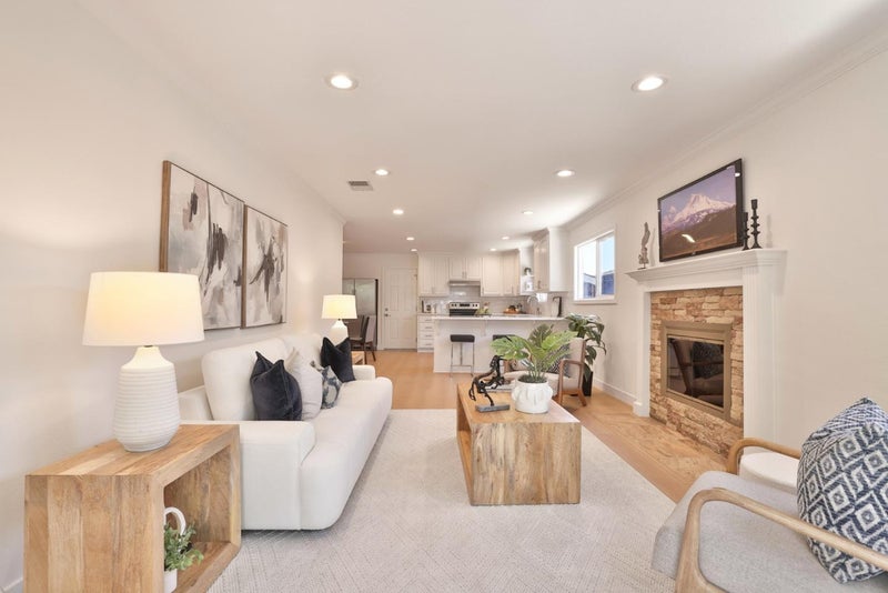 35168 Santiago Street