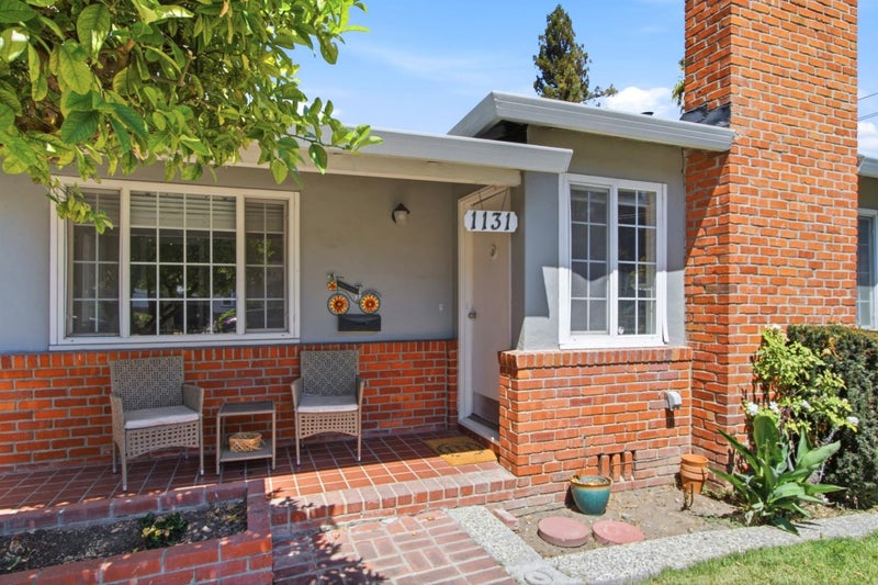 1131 Frankfurt Avenue