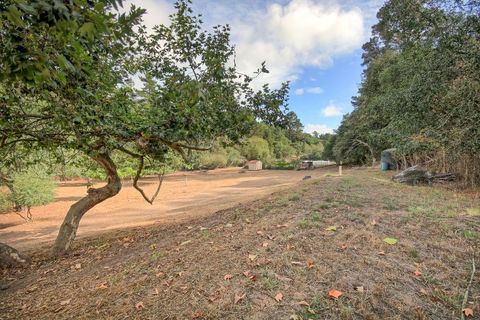 Tiny photo for 687 Calabasas Road, WATSONVILLE, CA 95076 (MLS # ML82023424)