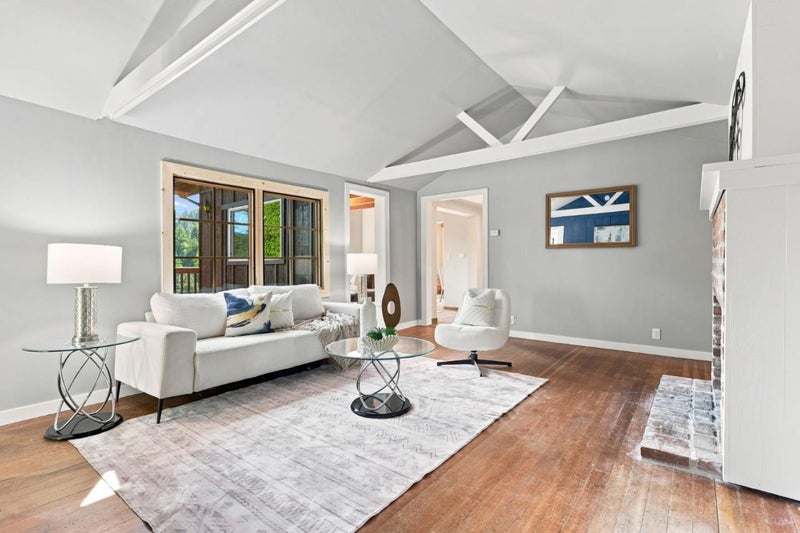 325 Vista Terrace
