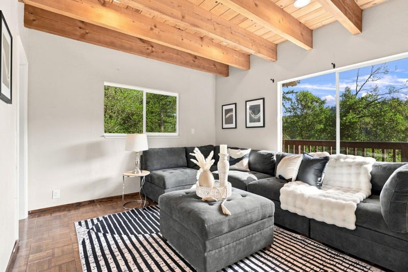 325 Vista Terrace