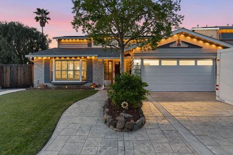 Photo of 603 Curie Drive, SAN JOSE, CA 95123 (MLS # ML82041544)