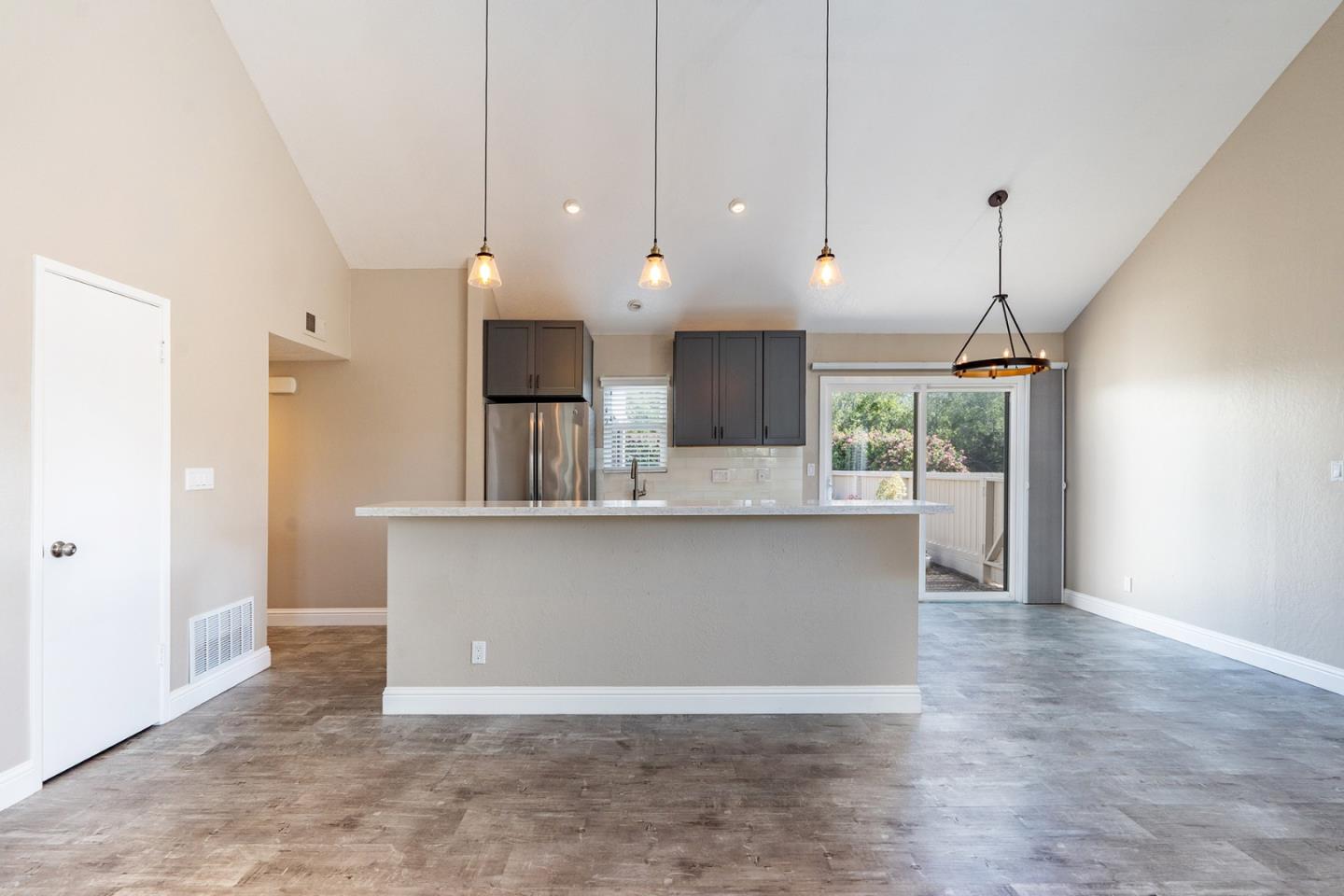 4000 Rio Road 65