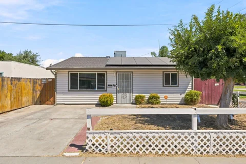 521 Oregon Street, Manteca, CA 95337 - #: ML82058444
