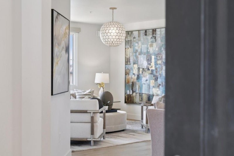 657 Walnut Street 548