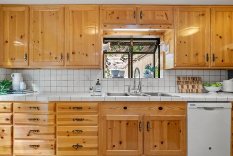 Tiny photo for 125 Mcgivern Way, SANTA CRUZ, CA 95060 (MLS # ML82036913)