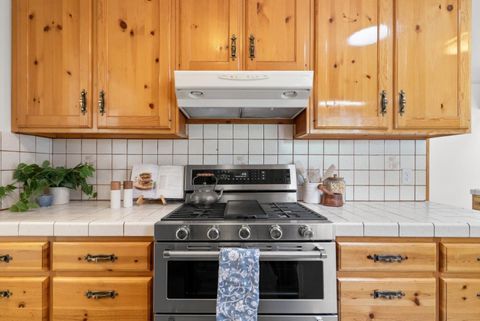 Tiny photo for 125 Mcgivern Way, SANTA CRUZ, CA 95060 (MLS # ML82036913)